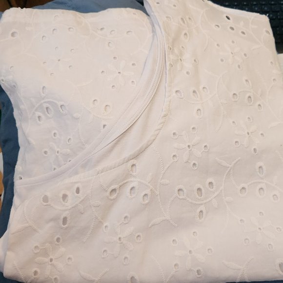 Reitmans White Sleeveless Top, Size 3X, NWT - Picture 3 of 5